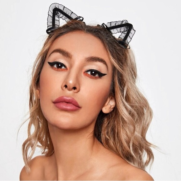 🌱 5 for 50! Mystery Black Mesh Cat Ears Headband, Lace Mask Choker, etc Box Bag - Picture 2 of 4